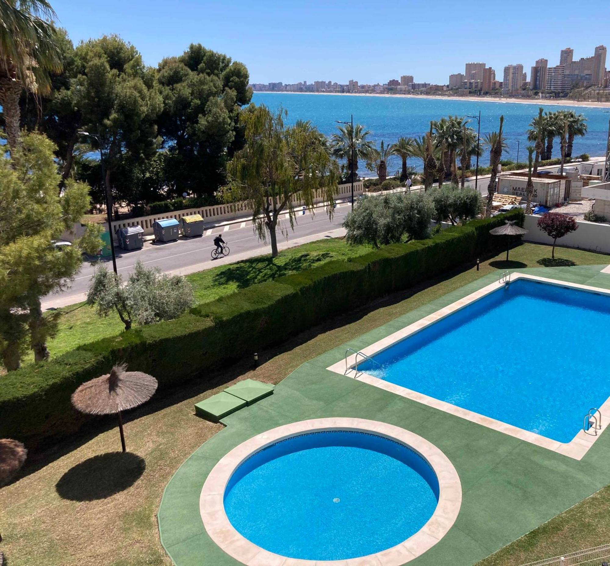B L U E: Muchavista Sea View Apartment 坎佩略 外观 照片