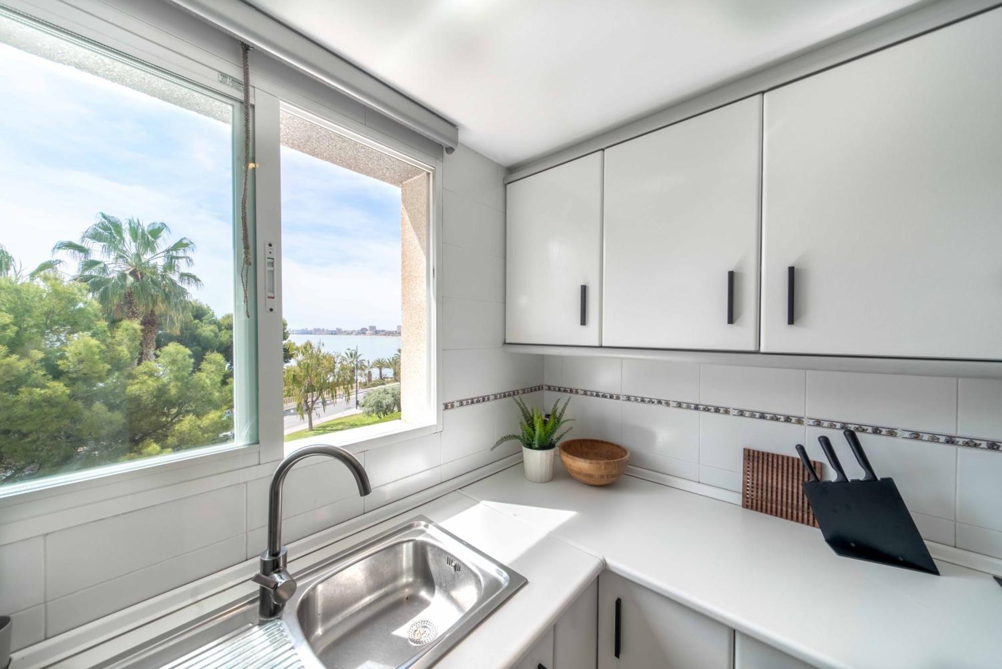 B L U E: Muchavista Sea View Apartment 坎佩略 外观 照片