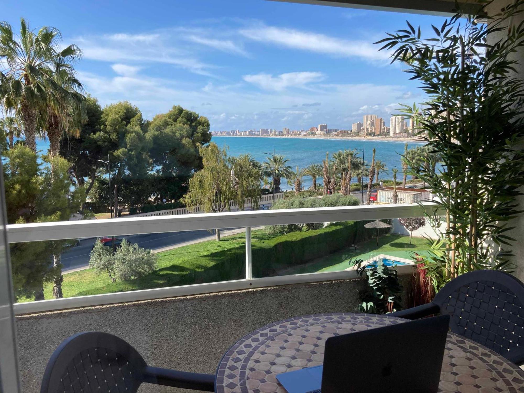 B L U E: Muchavista Sea View Apartment 坎佩略 外观 照片
